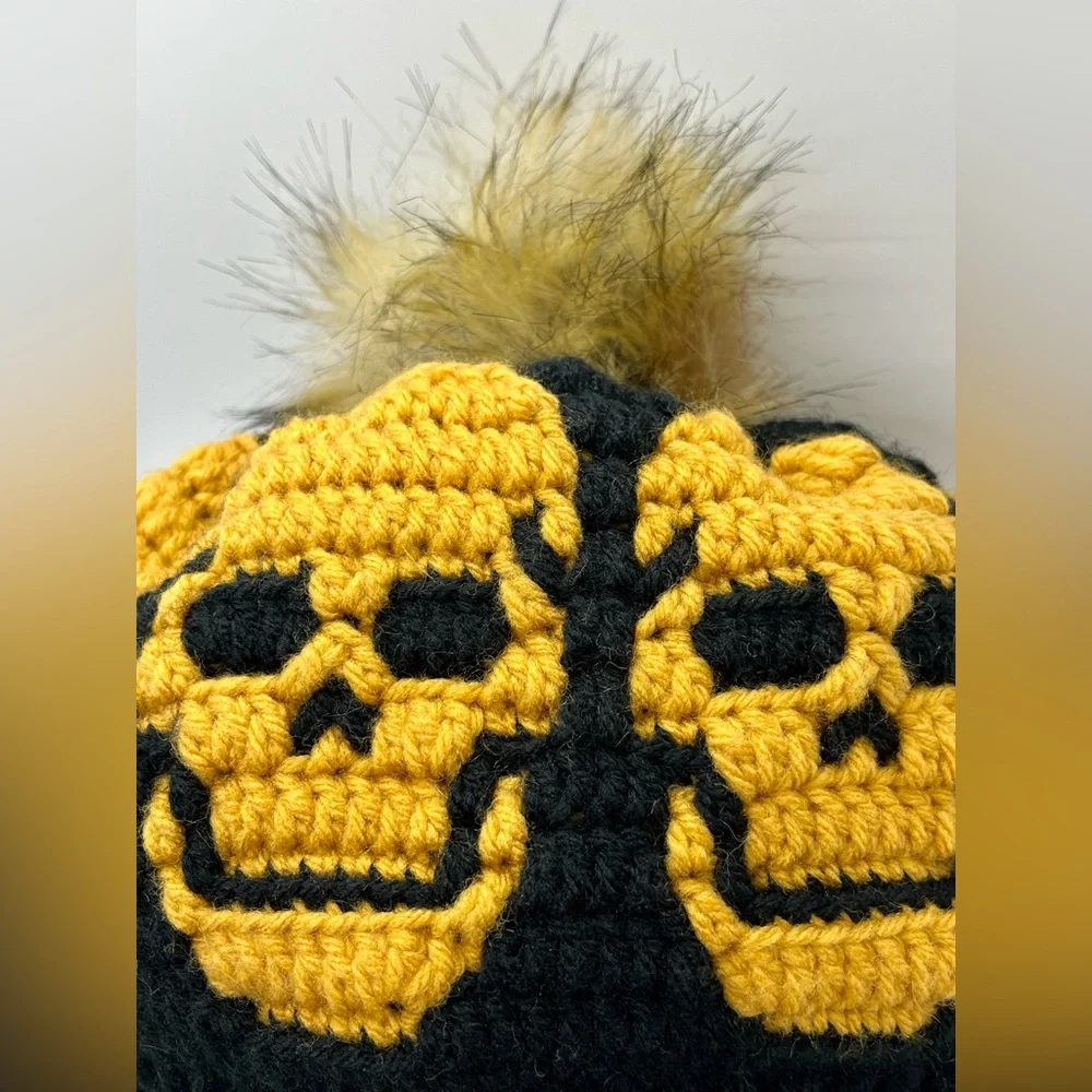 💀Skull pattern beanie💀 - Picture 5 of 8